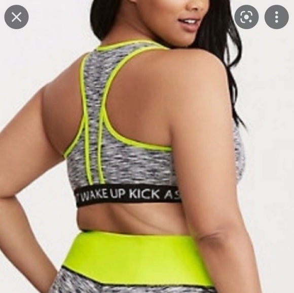 LIKE NEW 💥 TORRID Low Impact Wireless Sports Bra, Size 1 - Picture 3 of 8